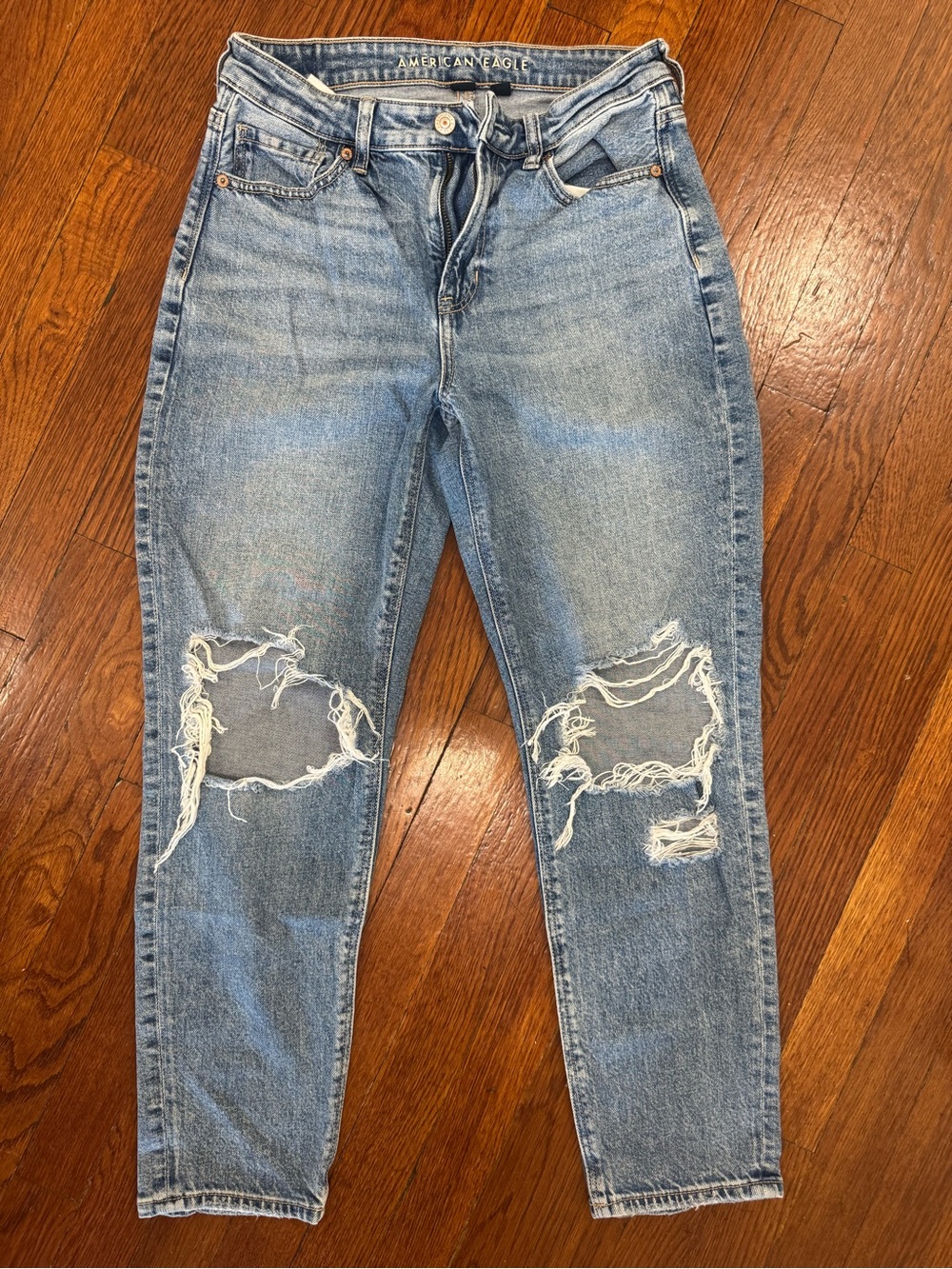 American Eagle Destroyed Mom Jeans - 4s - Picture 2 of 7
